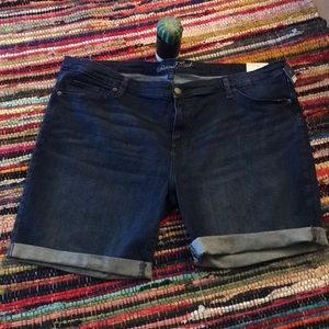 Universal thread Bermuda shorts26W NWT